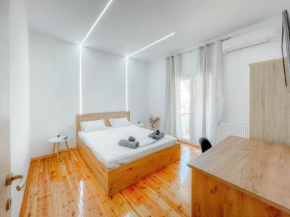 AYA Luxury Home - free public parking